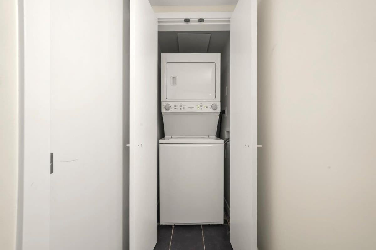 Dazzling Condo By Stadium Downtown With Free Parking Ванкувер Екстер'єр фото