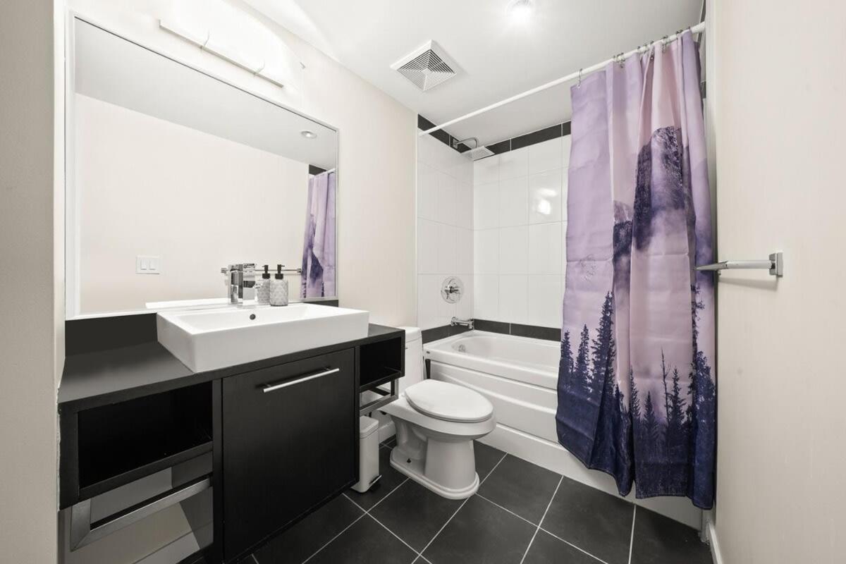 Dazzling Condo By Stadium Downtown With Free Parking Ванкувер Екстер'єр фото