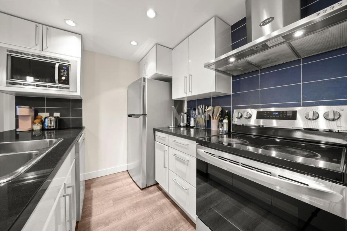 Dazzling Condo By Stadium Downtown With Free Parking Ванкувер Екстер'єр фото